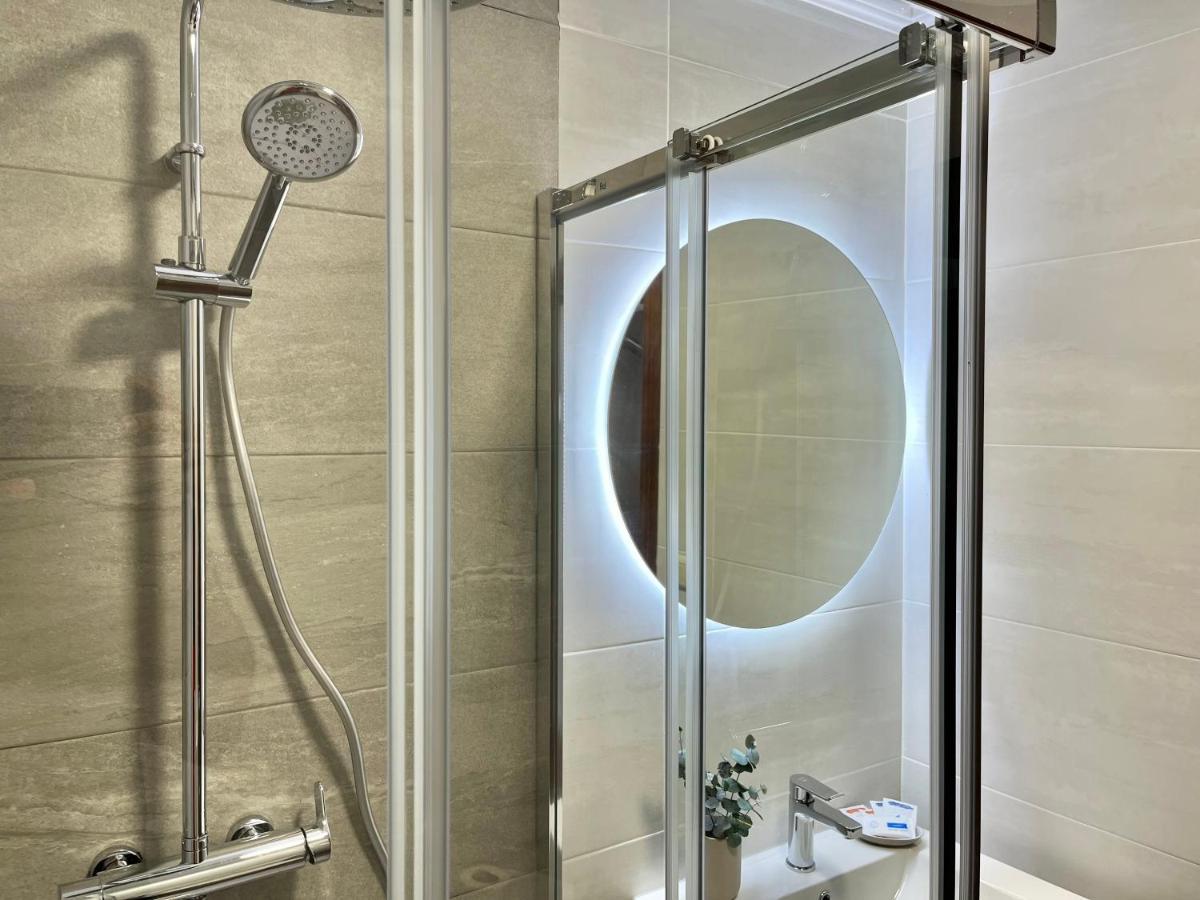 Nuevo Piso En Couto Apartment Ourense Bagian luar foto