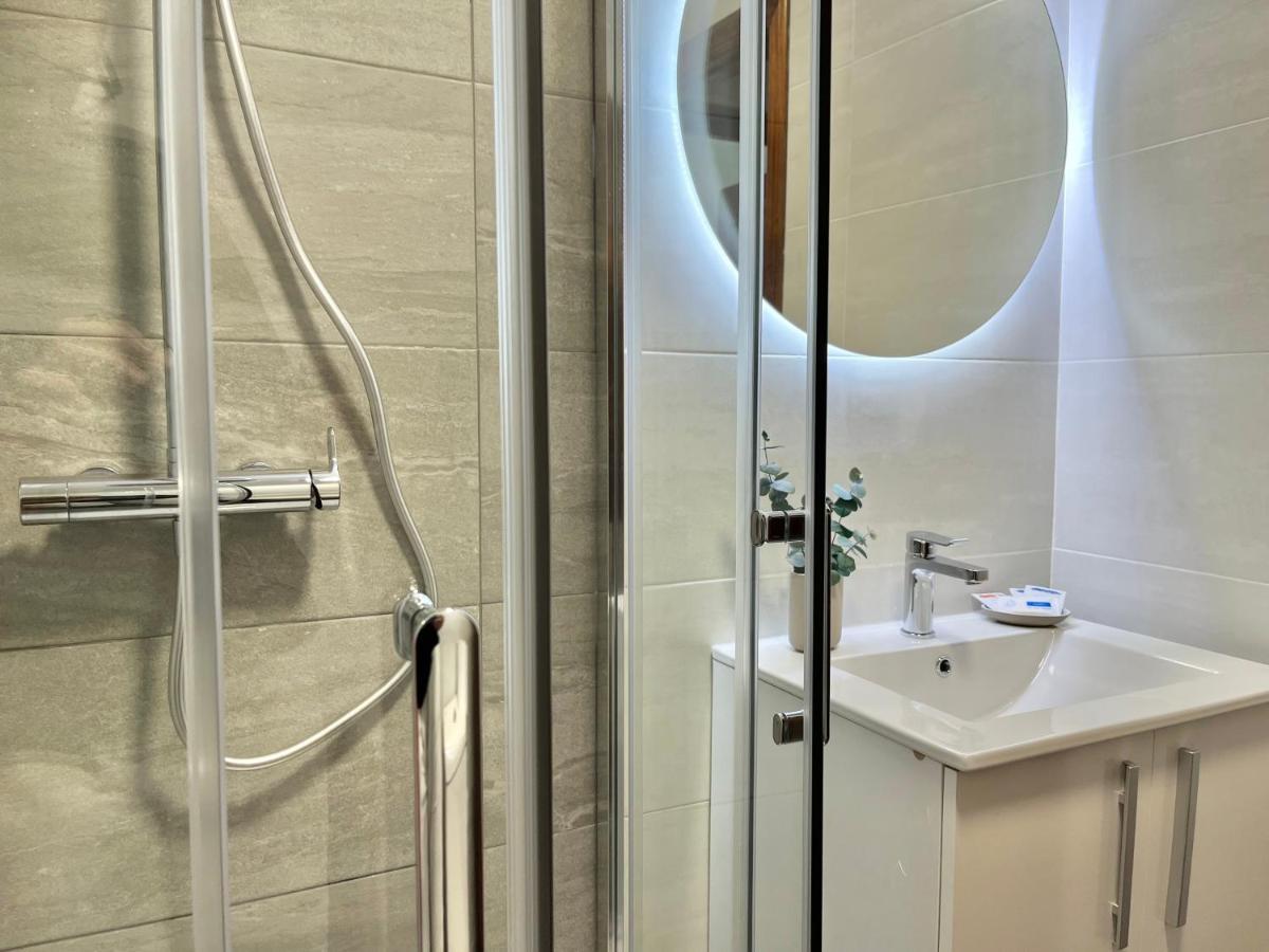 Nuevo Piso En Couto Apartment Ourense Bagian luar foto