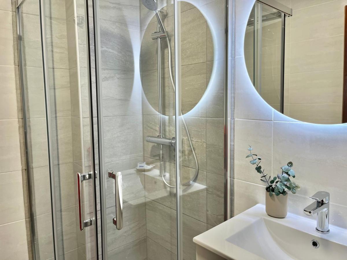 Nuevo Piso En Couto Apartment Ourense Bagian luar foto